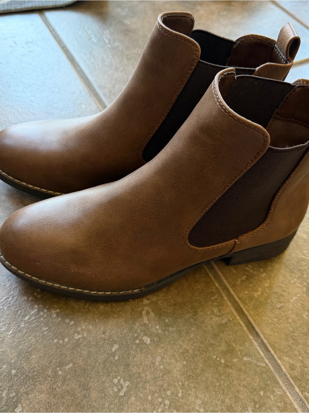 Harlow Tan Leather Chelsea Boots